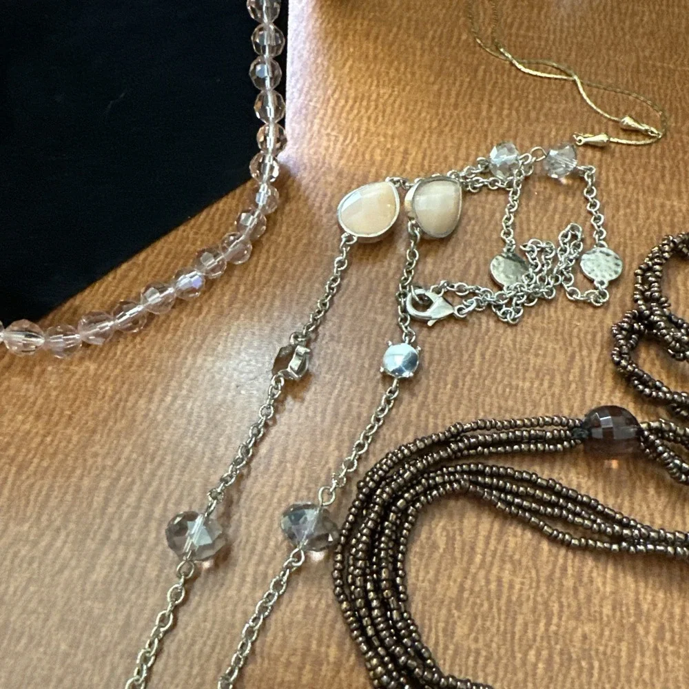 Vtg Necklace Lot: Sarah Coventry Gold Tone,‎ Beads, Statement, More